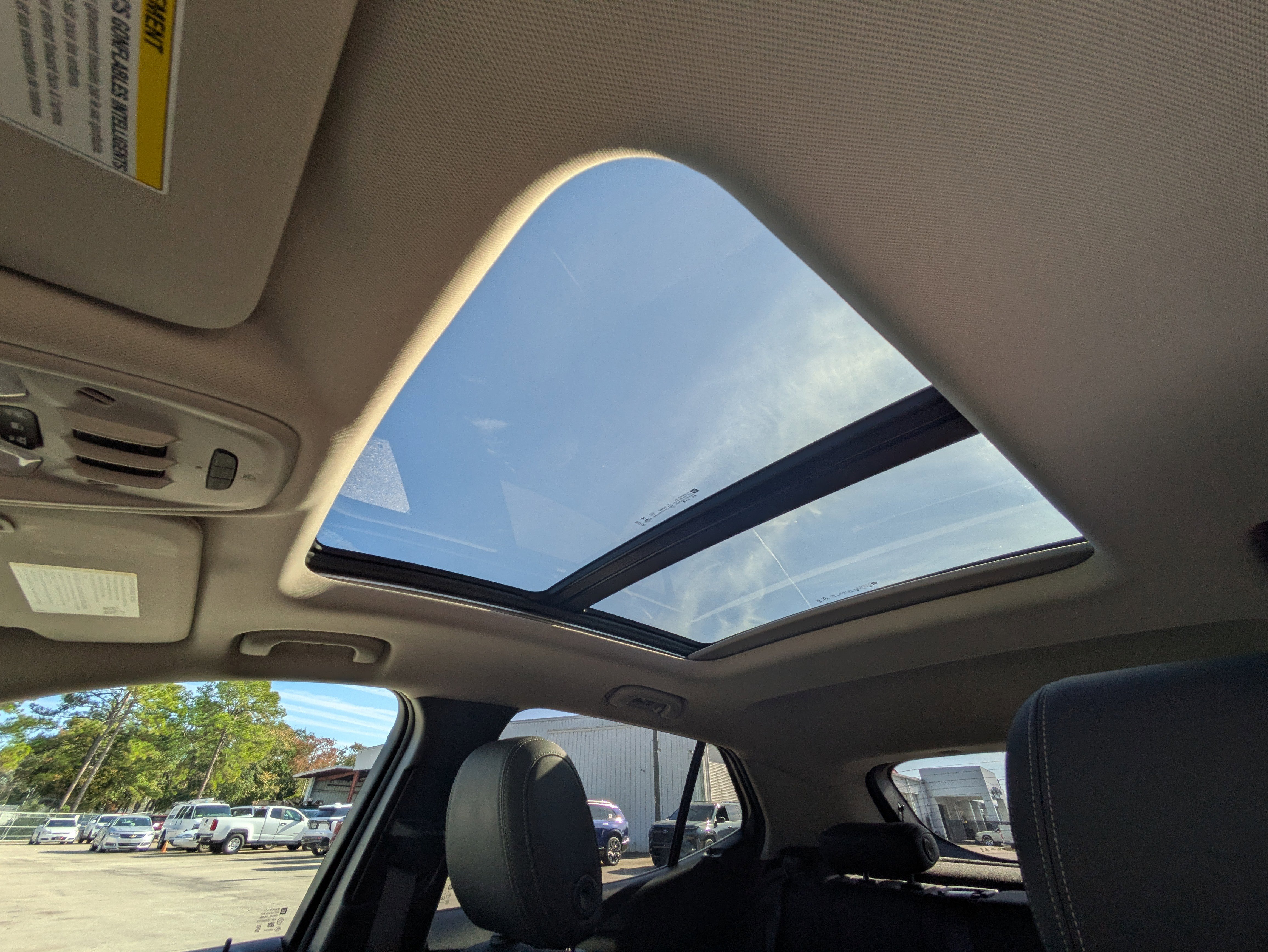 Used 2023 Buick Encore GX Essence w/ Experience Buick Package image 15