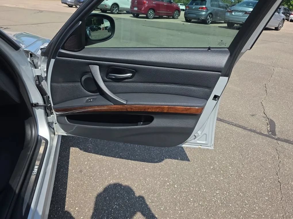 Used 2011 BMW 328i Sedan RWD image 44