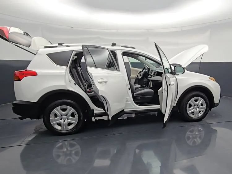 Used 2013 Toyota RAV4 LE AWD/4WD image 22
