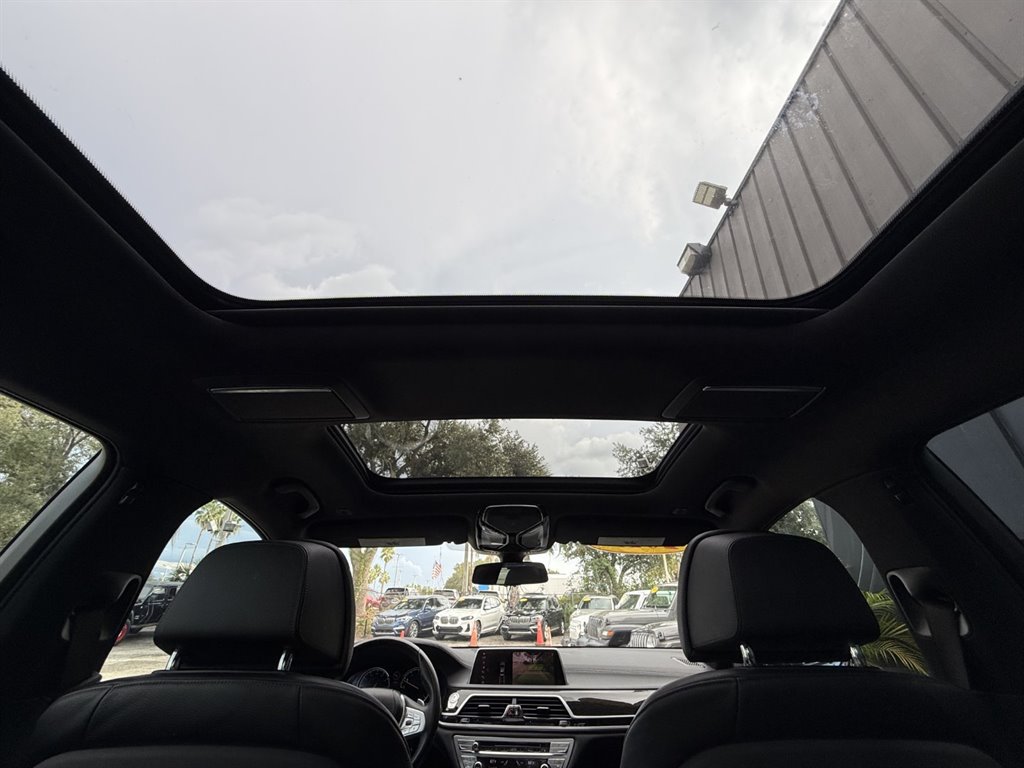 Used 2019 BMW 740i w/ M Sport Package RWD image 21
