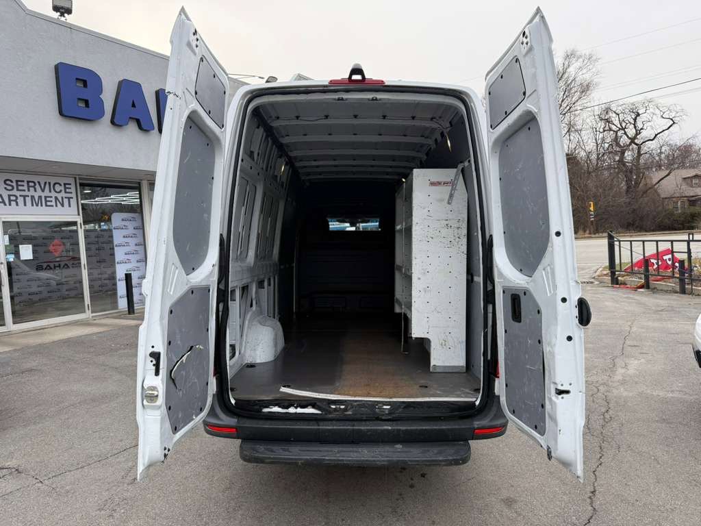 Used 2021 Mercedes-Benz Sprinter 2500 image 27