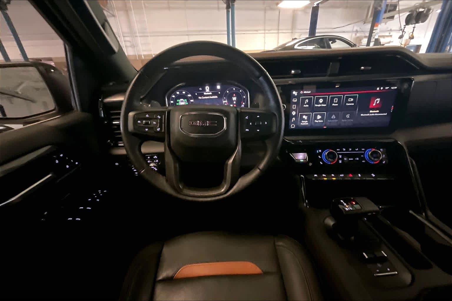 Used 2023 GMC Sierra 1500 AT4 w/ AT4 Premium Package image 5