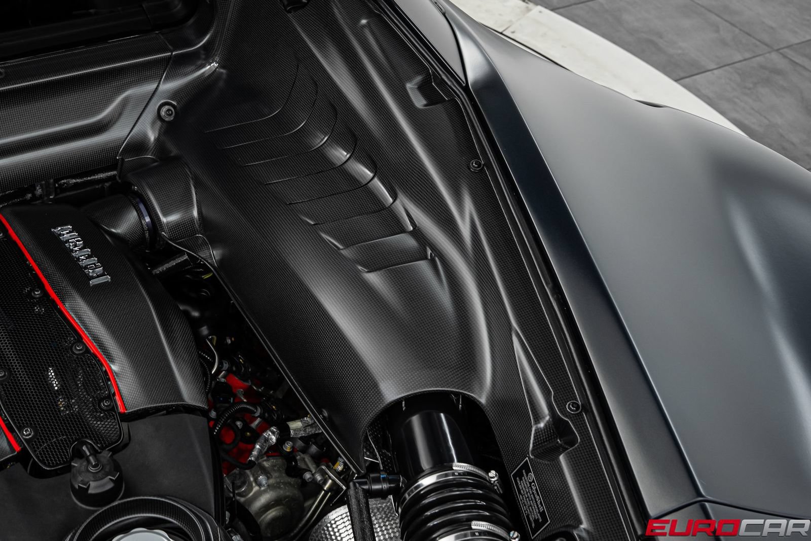 Used 2020 Ferrari 488 Pista Coupe RWD image 28