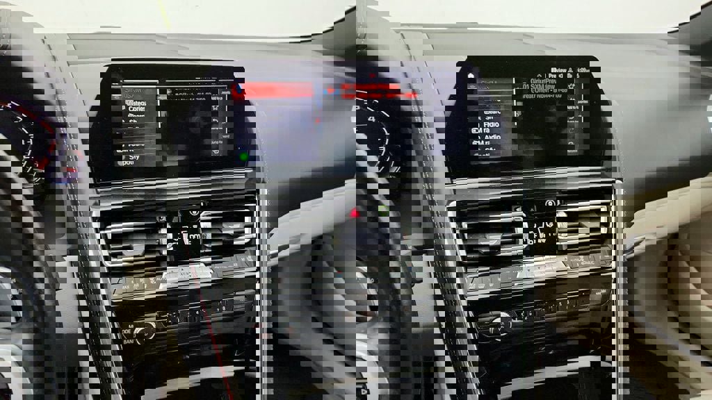 Used 2022 BMW M850i xDrive Convertible image 18