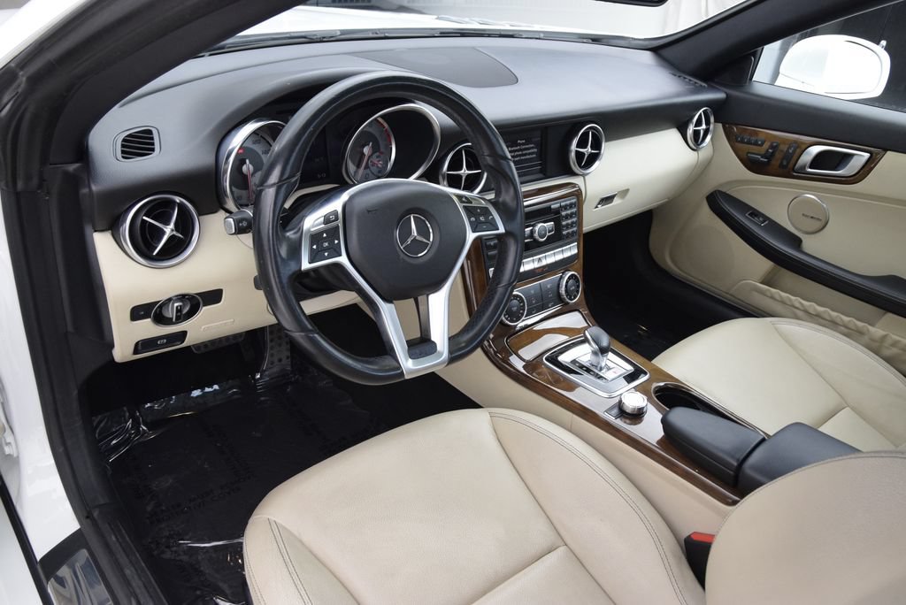 Used 2016 Mercedes-Benz SLK 300 image 18