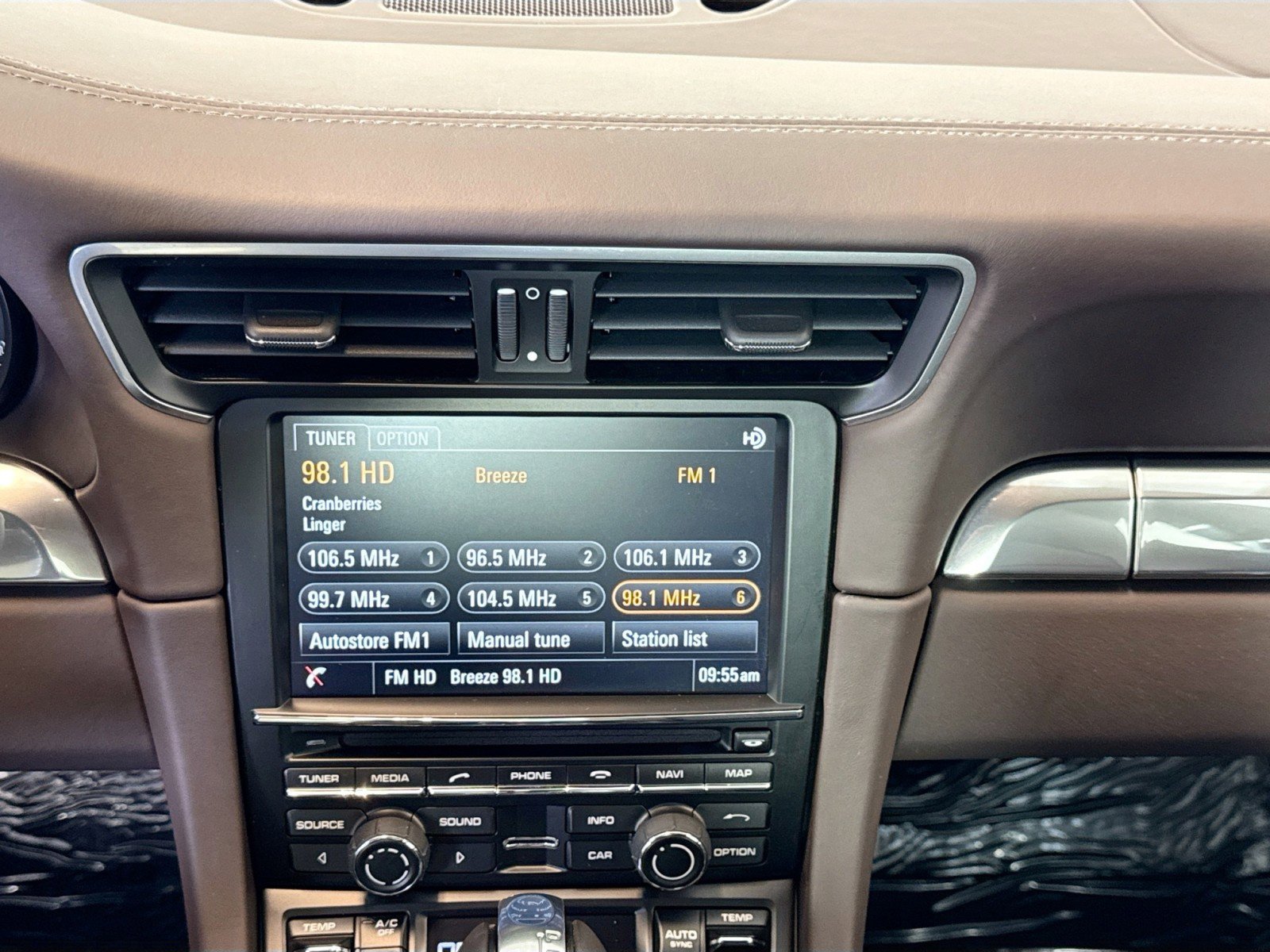 Certified 2014 Porsche 911 Carrera S image 16