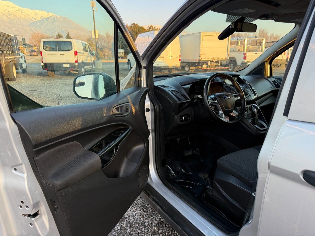 Used 2017 Ford Transit Connect XL FWD image 14