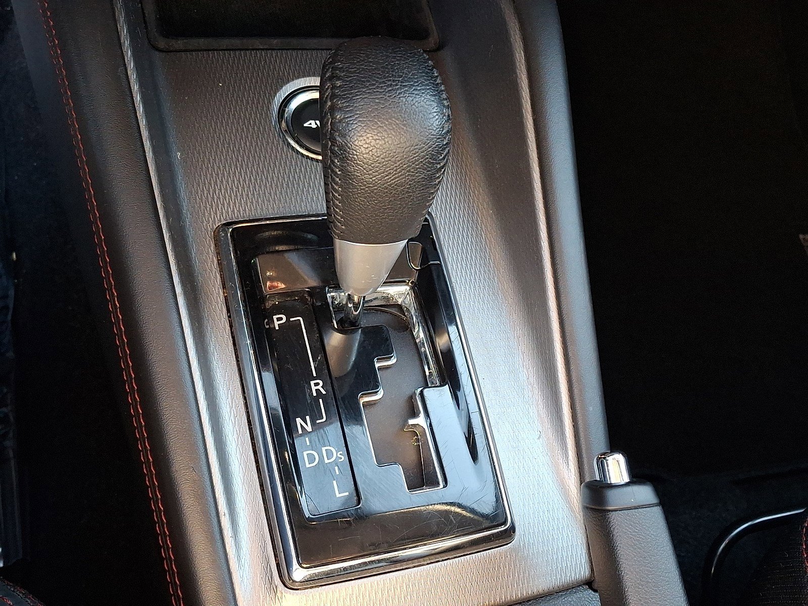 Used 2024 Mitsubishi Outlander Sport SE image 13