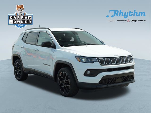Used 2022 Jeep Compass Latitude image 1