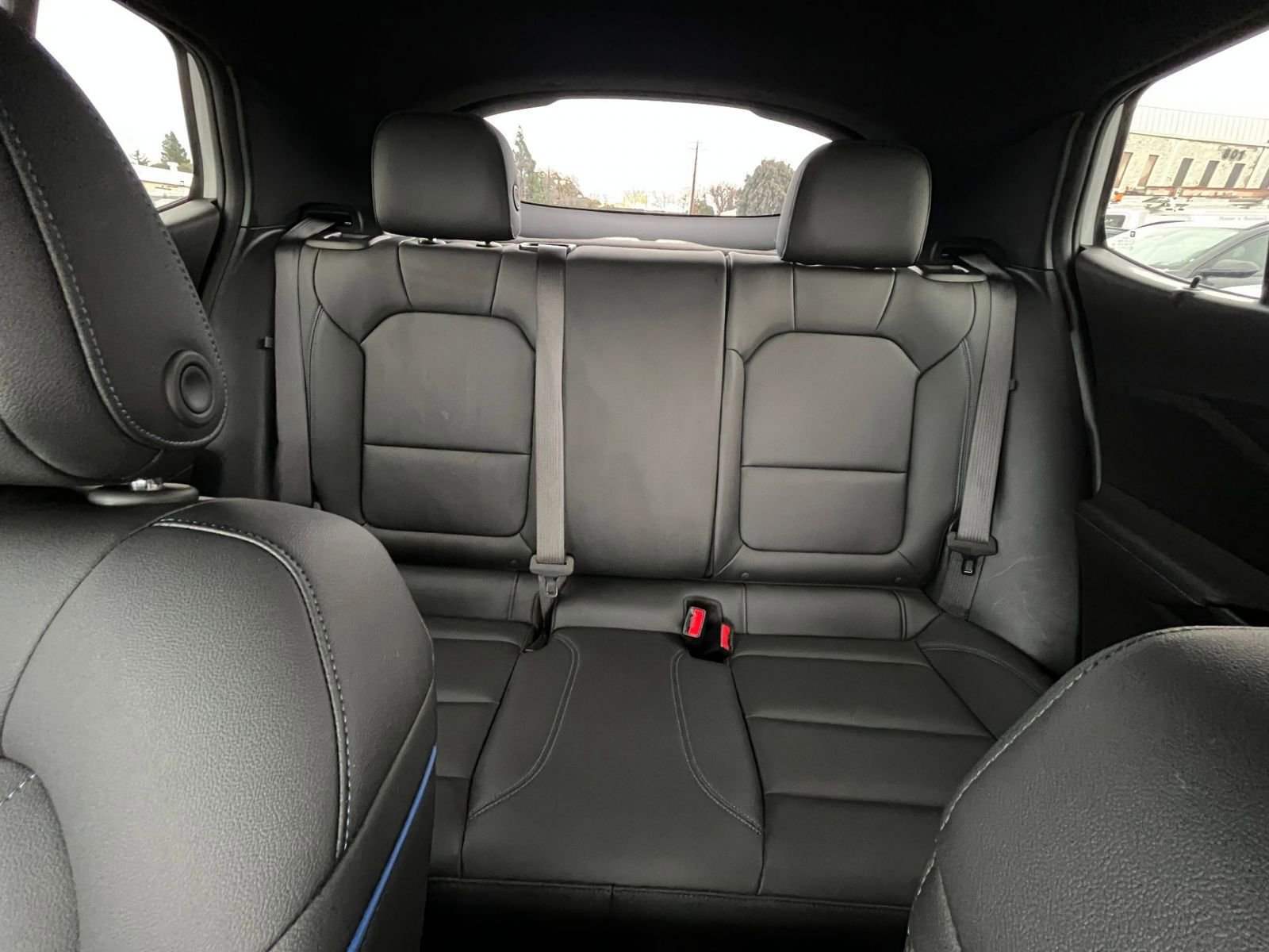 Used 2025 Buick Envista Sport Touring image 36