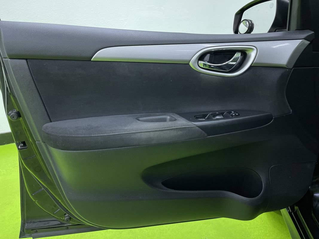 Used 2013 Nissan Sentra SR image 12