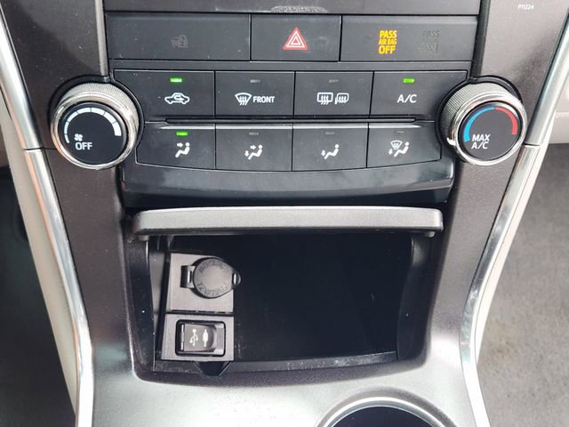 Used 2016 Toyota Camry LE image 19