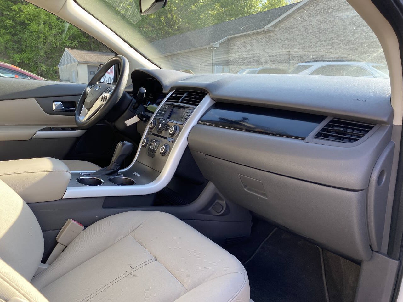 Used 2013 Ford Edge SE FWD image 16