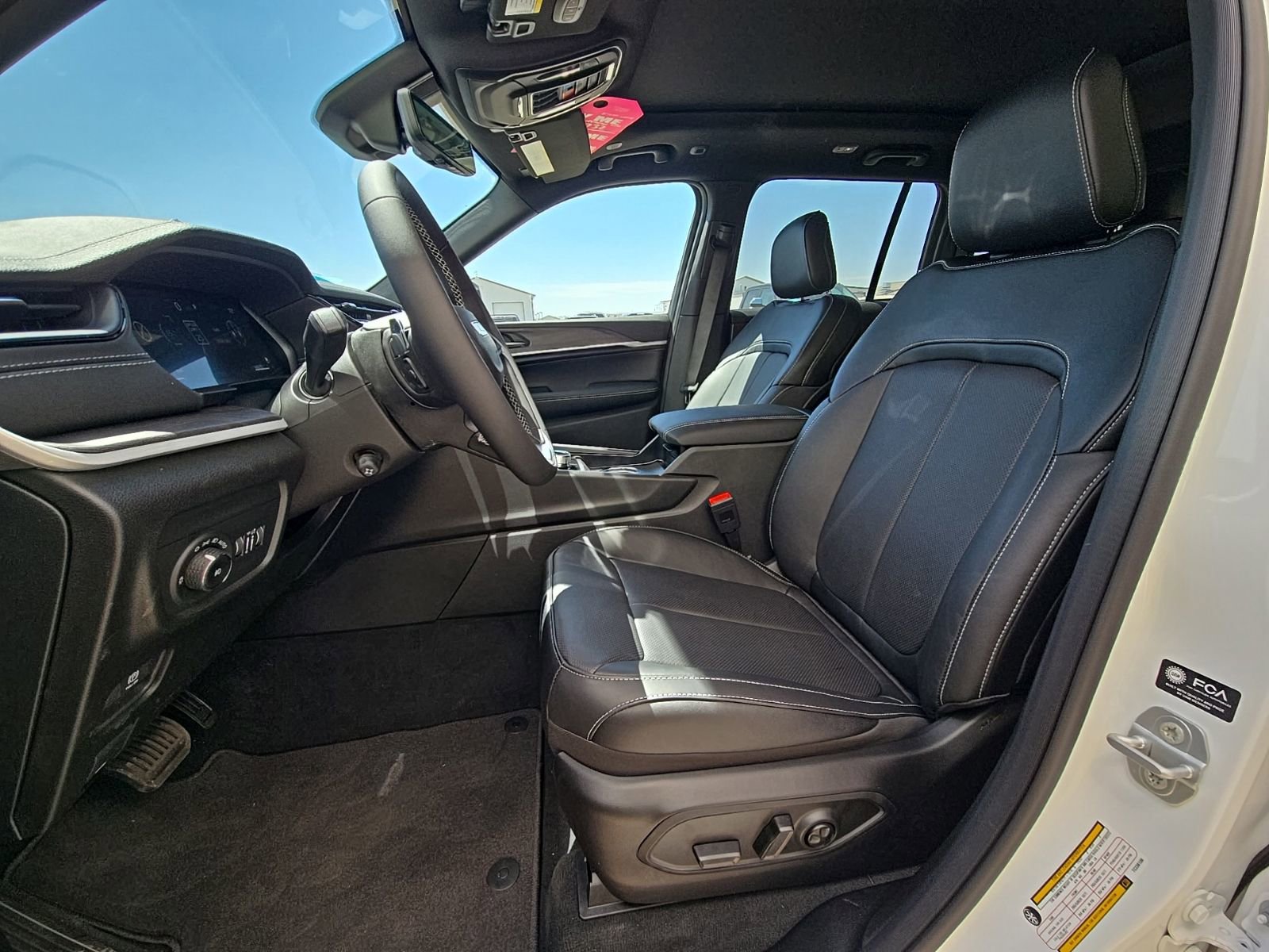 New 2026 Jeep Grand Cherokee Limited AWD/4WD image 8