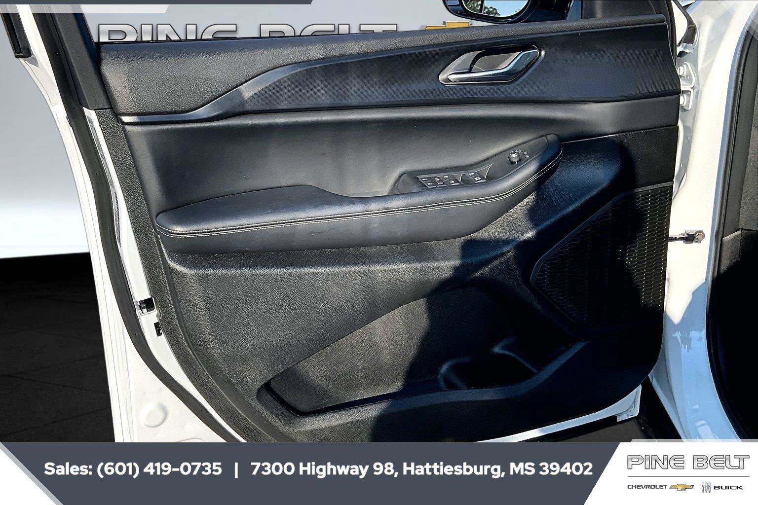 Used 2025 Jeep Grand Cherokee L Altitude RWD image 17