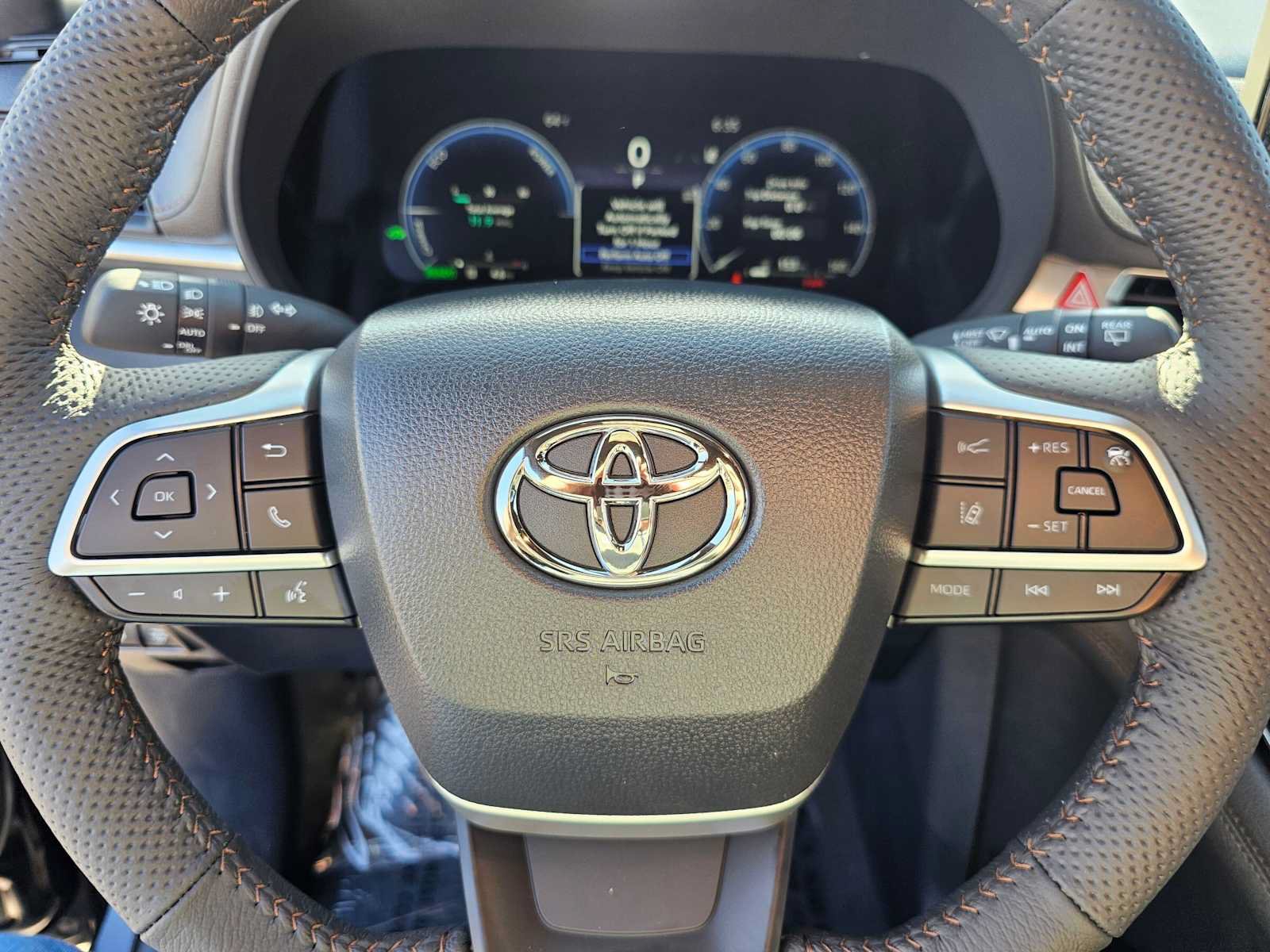 New 2026 Toyota Sienna Platinum AWD/4WD image 24