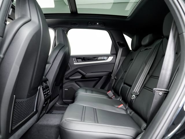 New 2026 Porsche Cayenne image 24