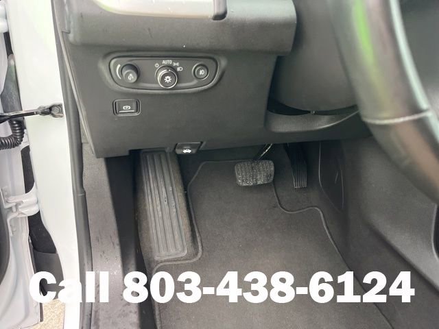 Used 2024 GMC Terrain SLT image 22