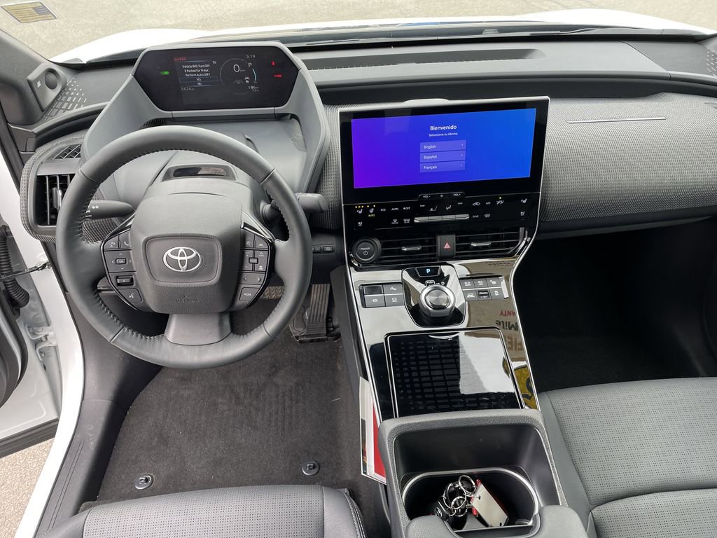 Used 2025 Toyota bZ4X AWD w/ Weather Package image 15