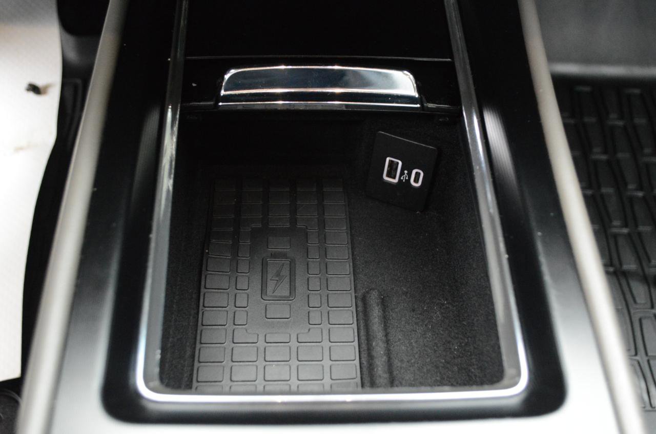 Used 2023 Lincoln Corsair AWD w/ Equipment Group 101A image 29