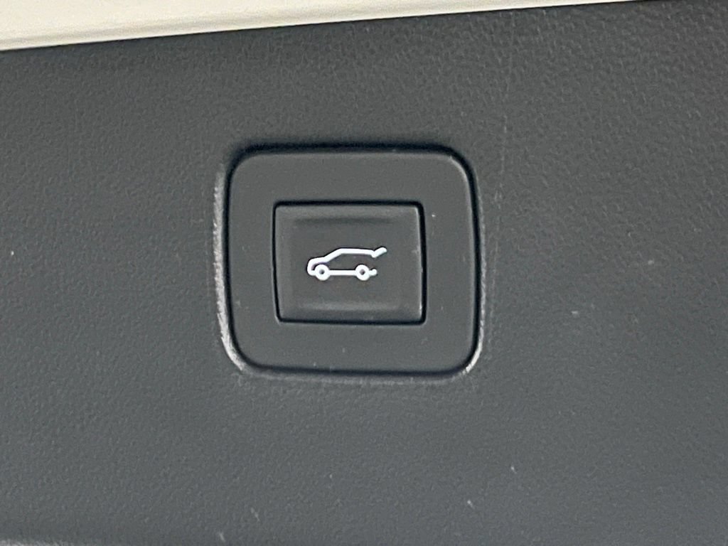 Used 2024 Buick Envista Preferred w/ Convenience I Package FWD image 33