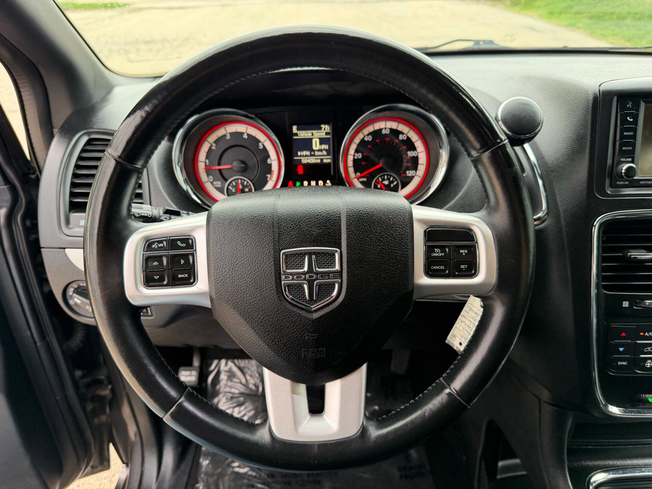 Used 2017 Dodge Grand Caravan GT w/ Safety Sphere Group FWD image 18