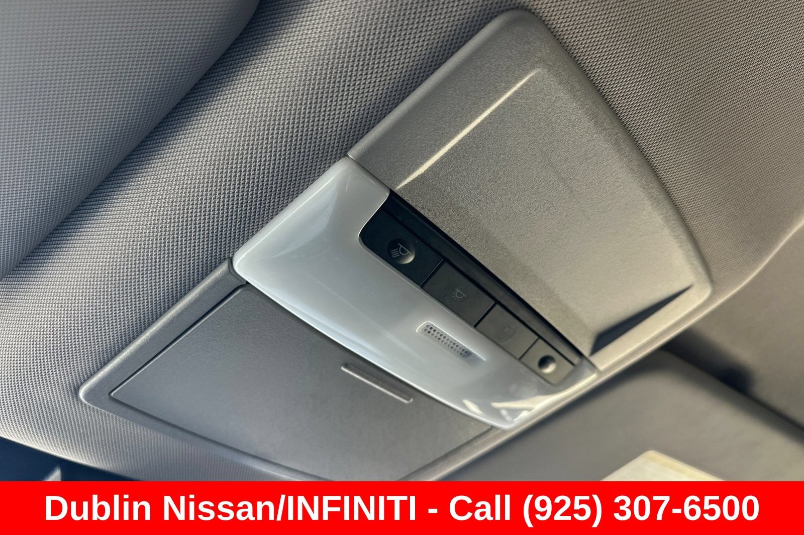 Used 2024 Nissan Rogue S FWD image 25