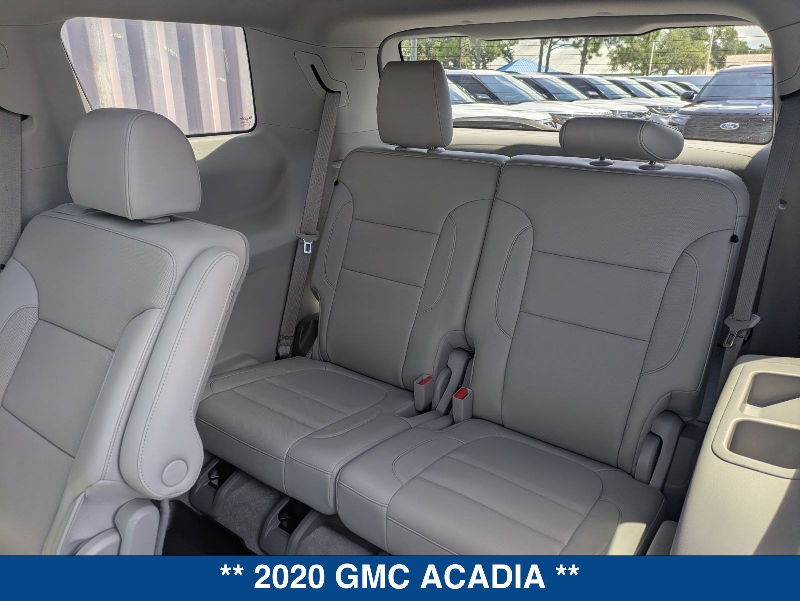 Used 2020 GMC Acadia SLT w/ Driver Alert Package II FWD image 17