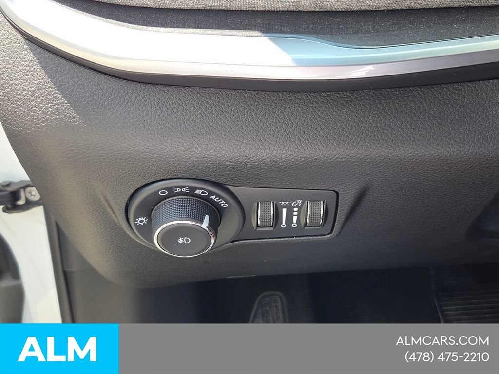 Used 2025 Jeep Compass Latitude AWD/4WD image 28