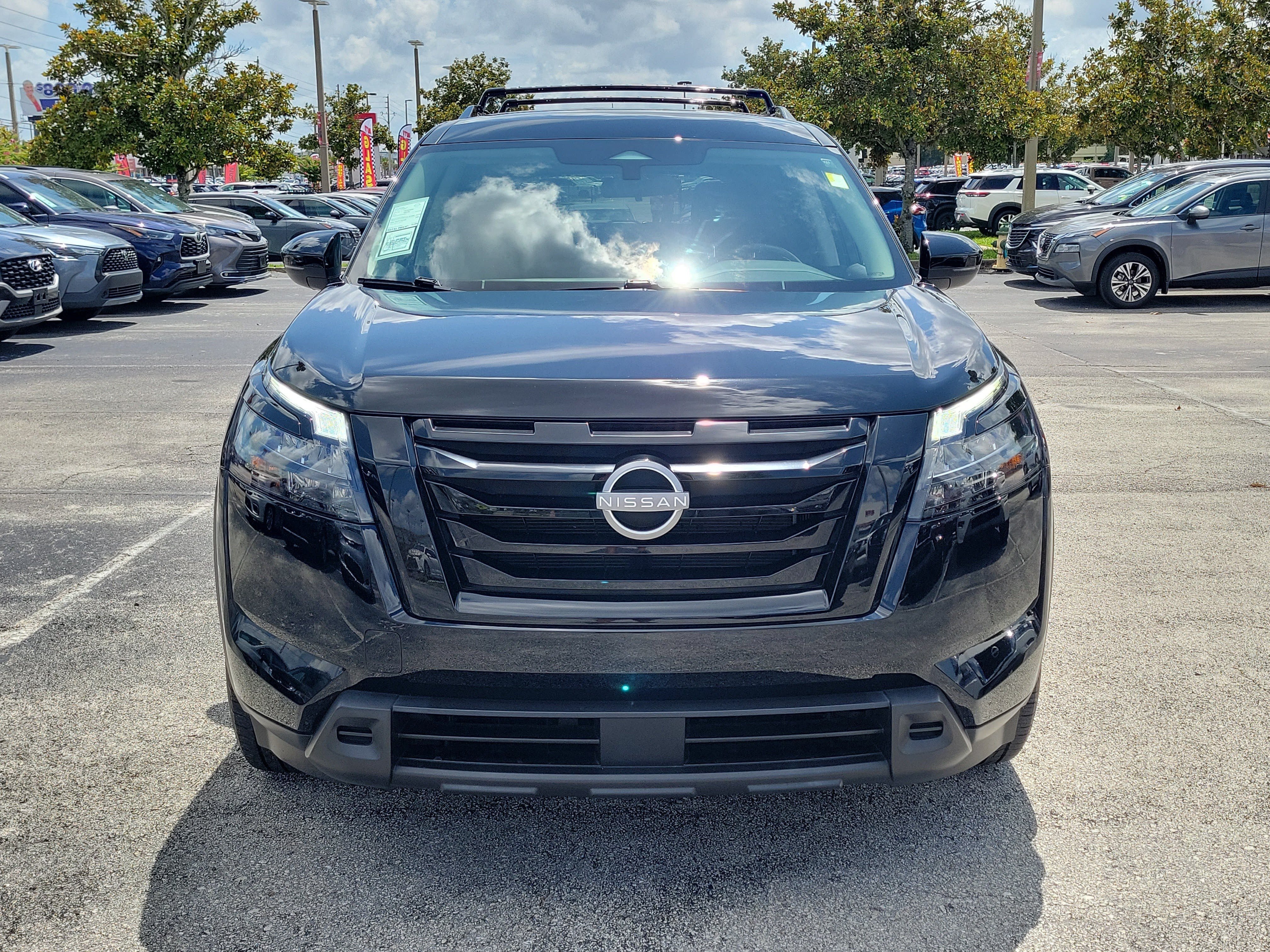 Certified 2024 Nissan Pathfinder SV w/ Black Appearance Package FWD image 2