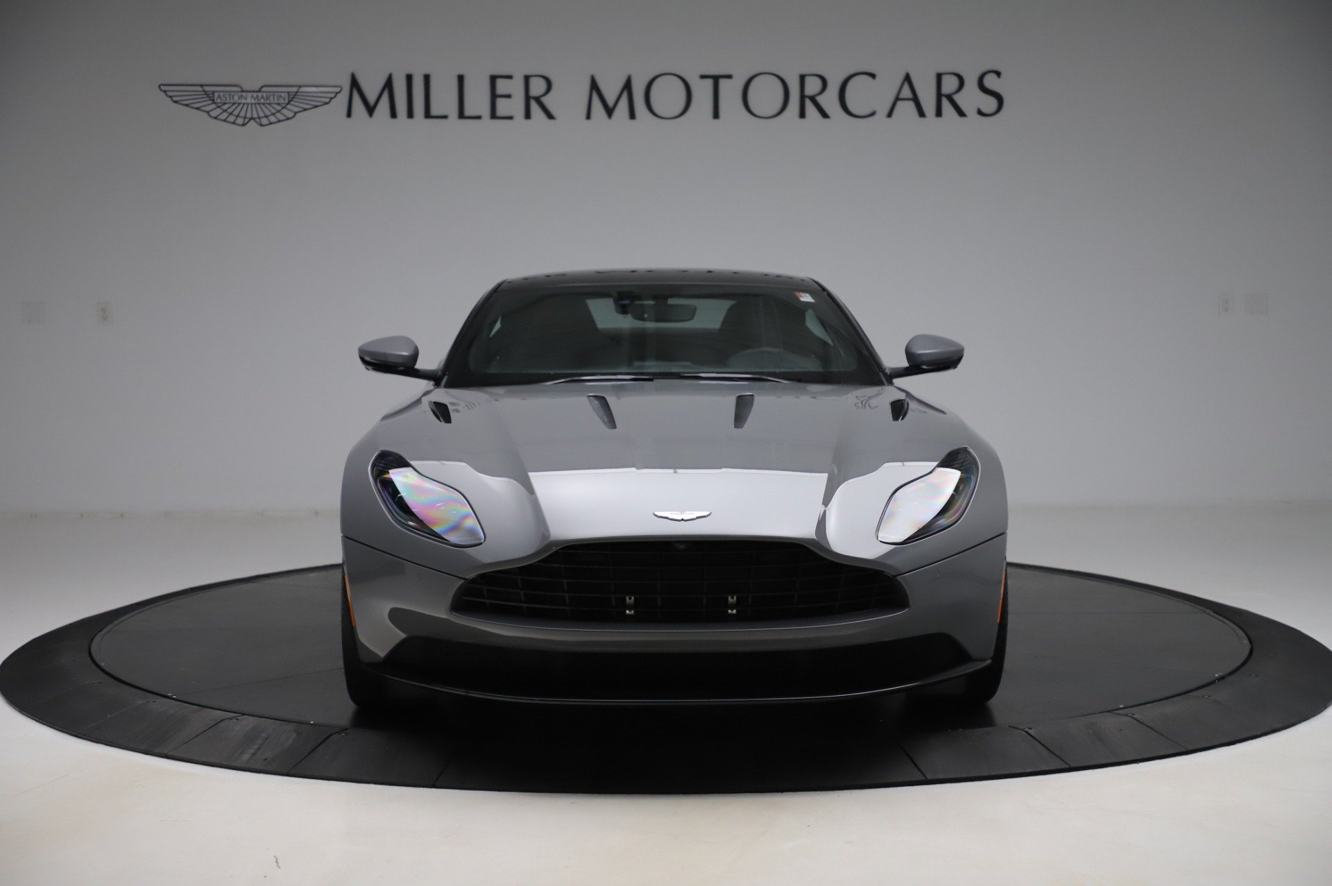 Used 2020 Aston Martin DB11 AMR RWD image 14