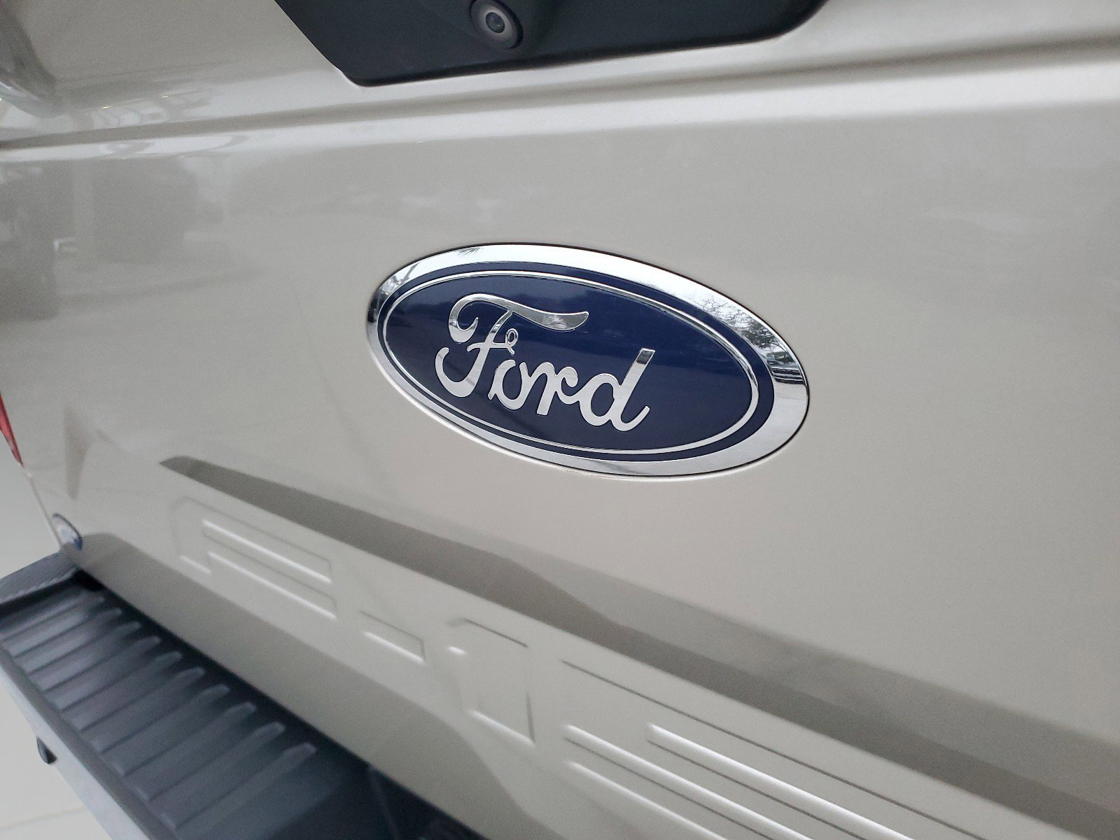 Used 2018 Ford F150 XLT w/ Equipment Group 302A Luxury image 10