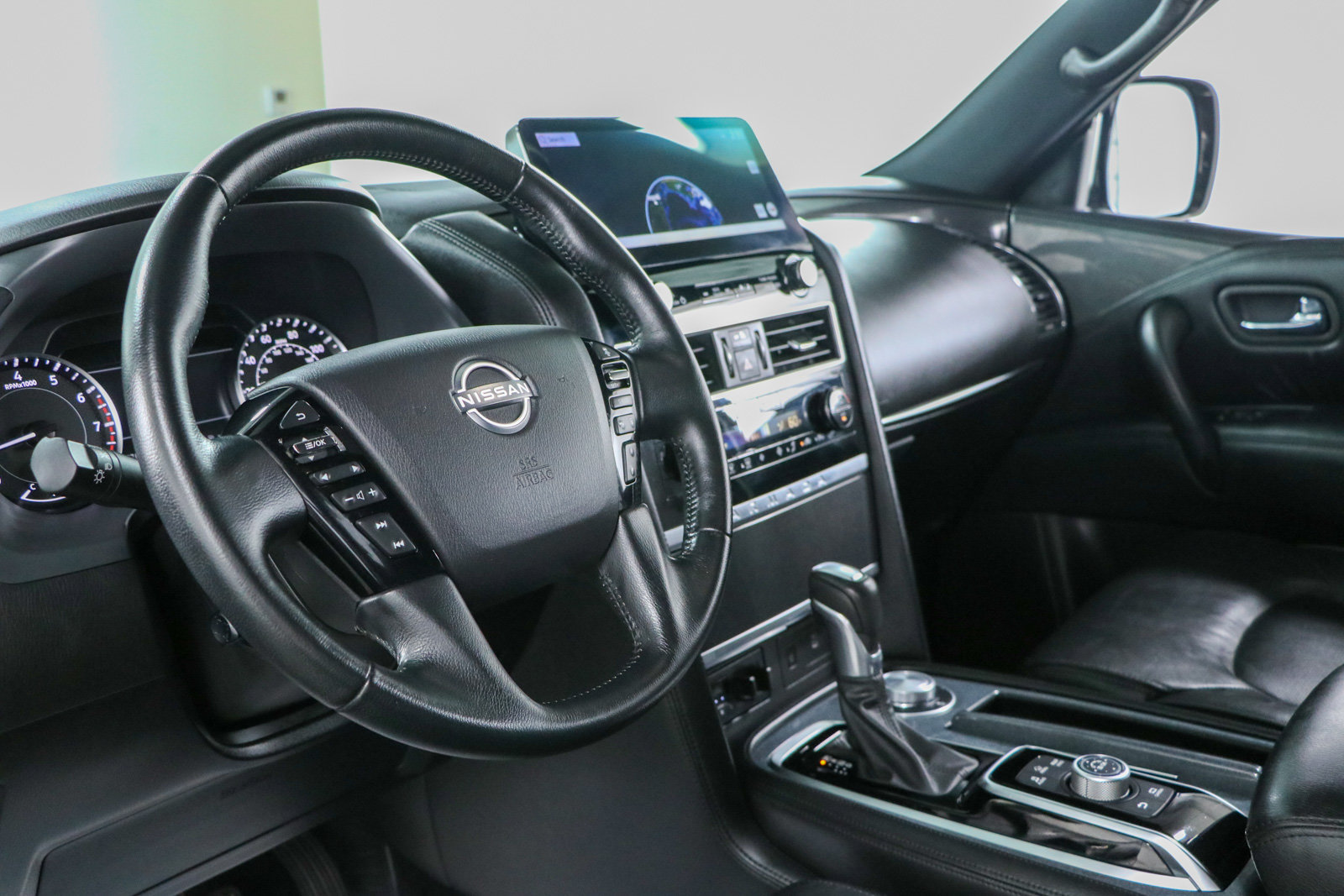Used 2024 Nissan Armada SL w/ Midnight Edition Package AWD/4WD image 24