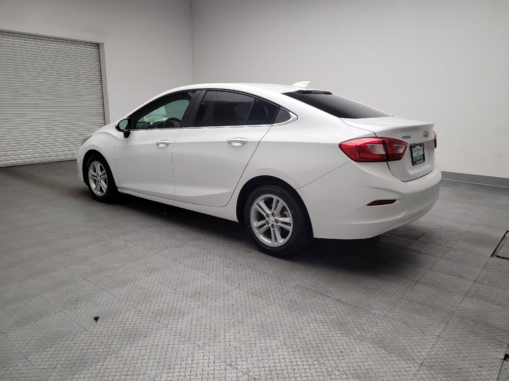 Used 2018 Chevrolet Cruze LT image 3