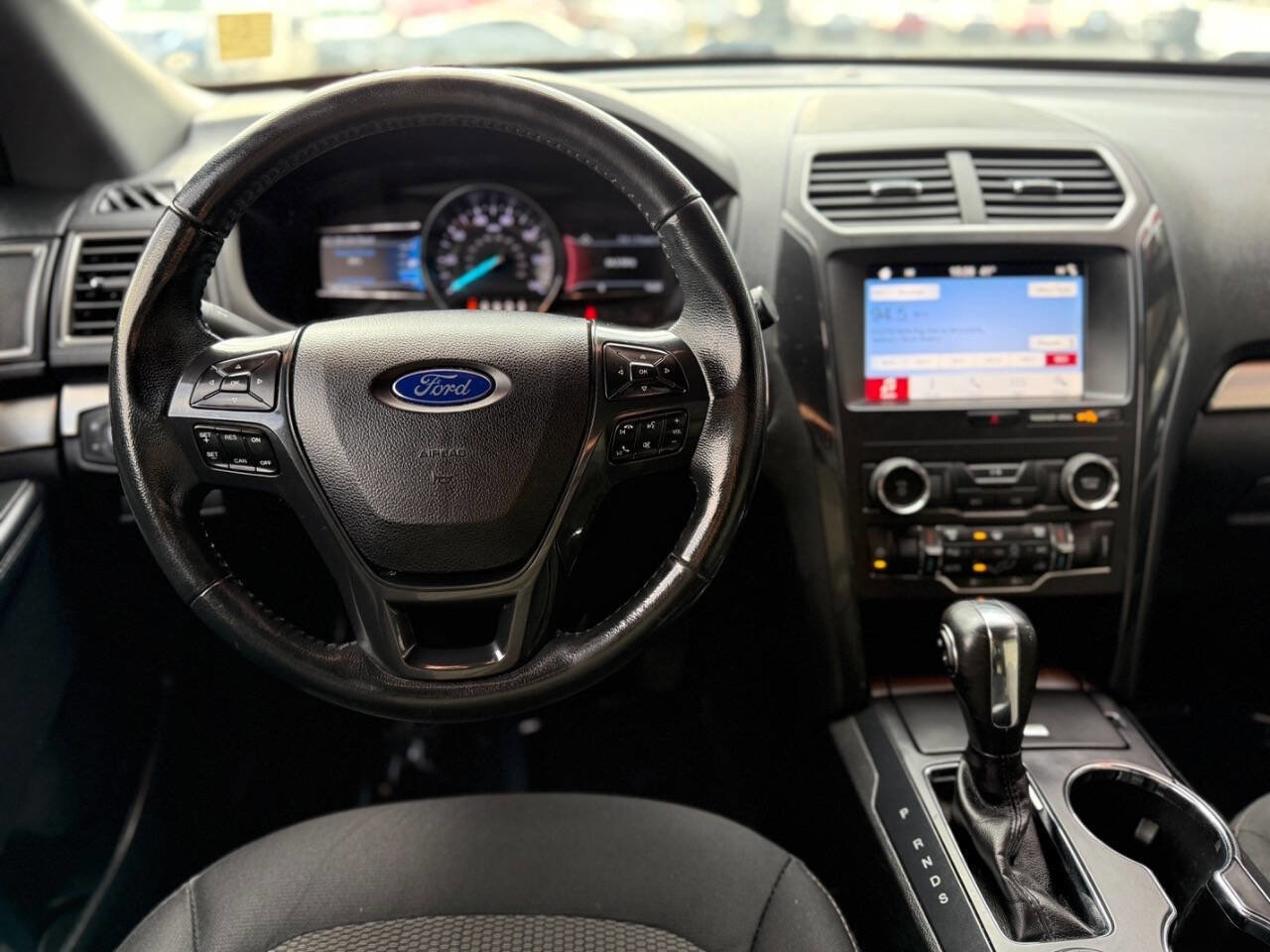 Used 2019 Ford Explorer XLT w/ Equipment Group 201A image 9