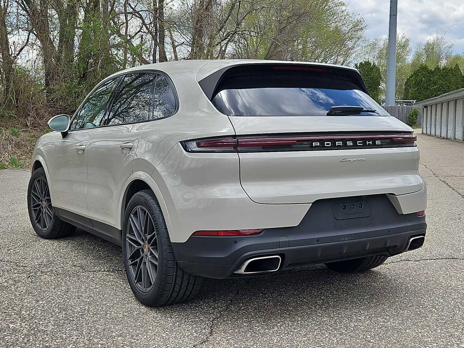 Certified 2024 Porsche Cayenne AWD/4WD image 3