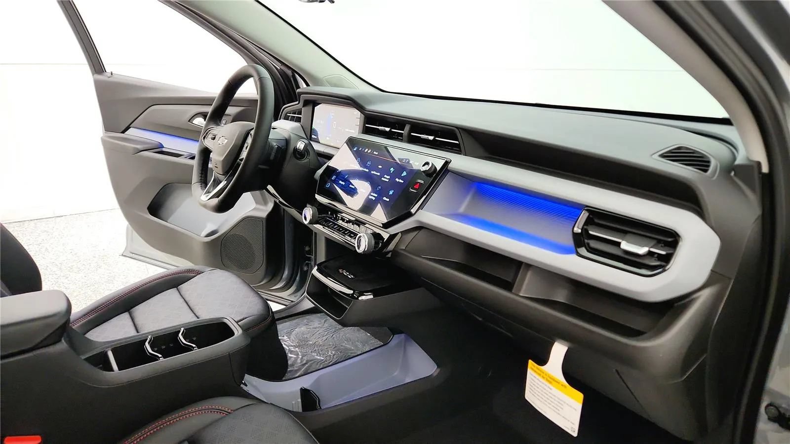 New 2027 Chevrolet Bolt RS w/ Technology Package FWD image 38
