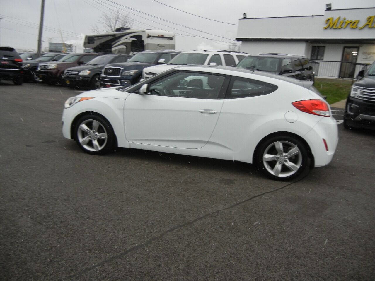 Used 2013 Hyundai Veloster image 50
