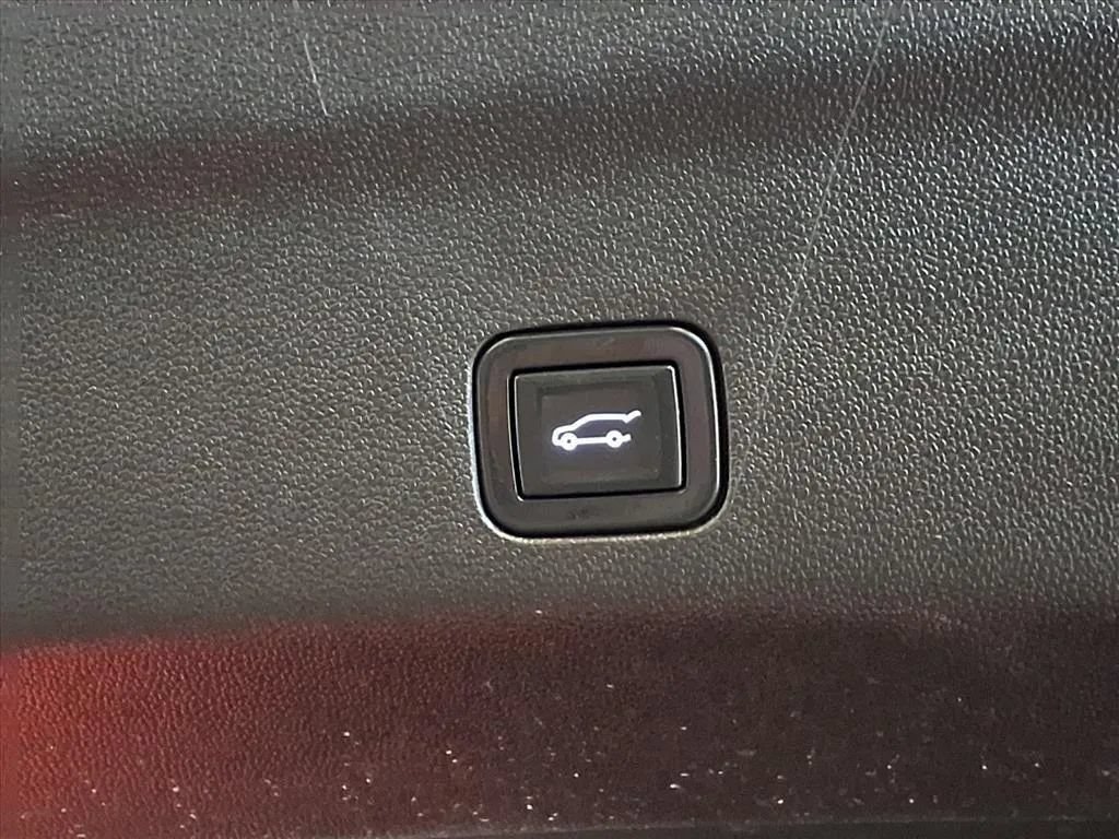 Used 2021 Chevrolet Suburban High Country AWD/4WD image 7