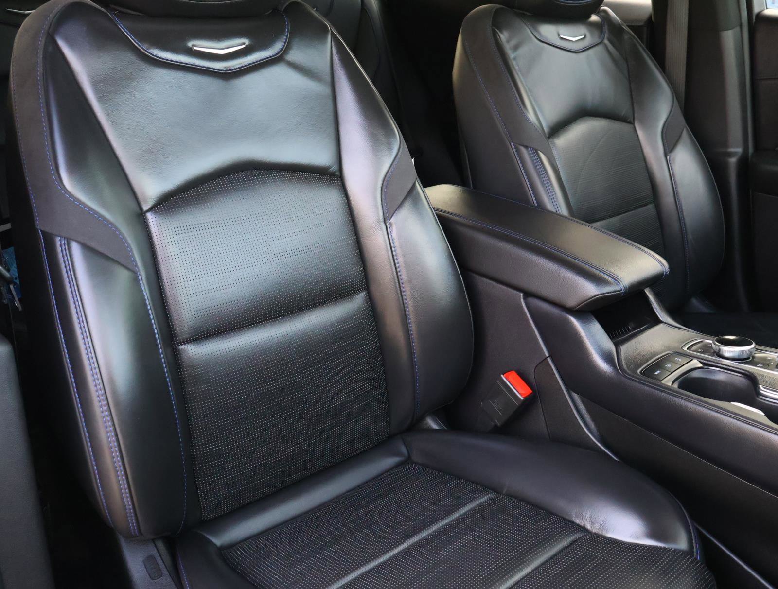 Used 2024 Cadillac XT4 Sport image 18