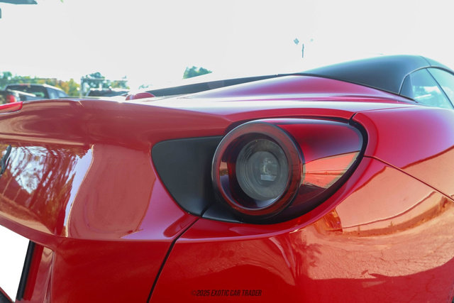 Used 2019 Ferrari Portofino image 58