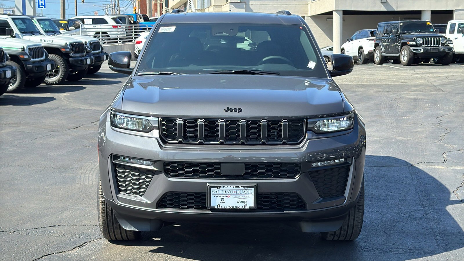 New 2026 Jeep Grand Cherokee Limited w/ Limited Altitude Package AWD/4WD image 2