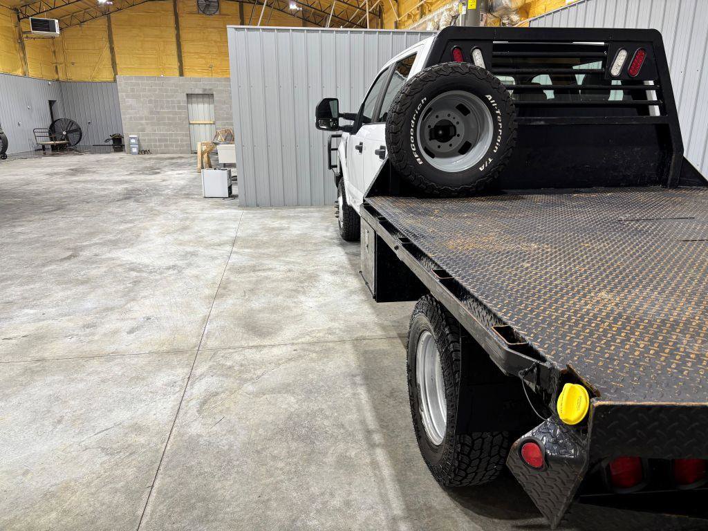 Used 2019 Ford F350 XL w/ Power Equipment Group image 9