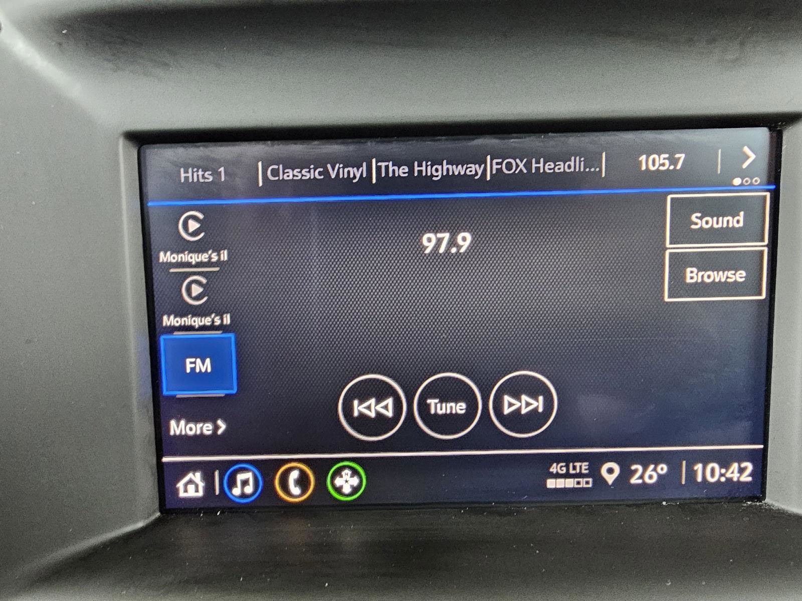 Used 2024 GMC Terrain SLE w/ Driver Convenience Package image 27