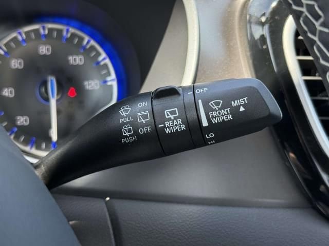 Used 2024 Chrysler Pacifica Touring-L FWD image 24