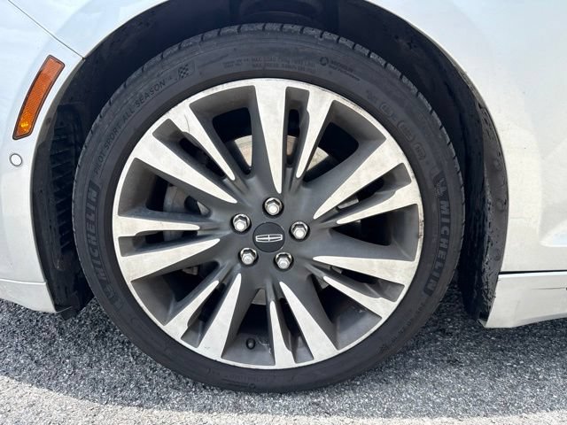 Used 2017 Lincoln MKZ Reserve w/ Luxury Package AWD/4WD image 3