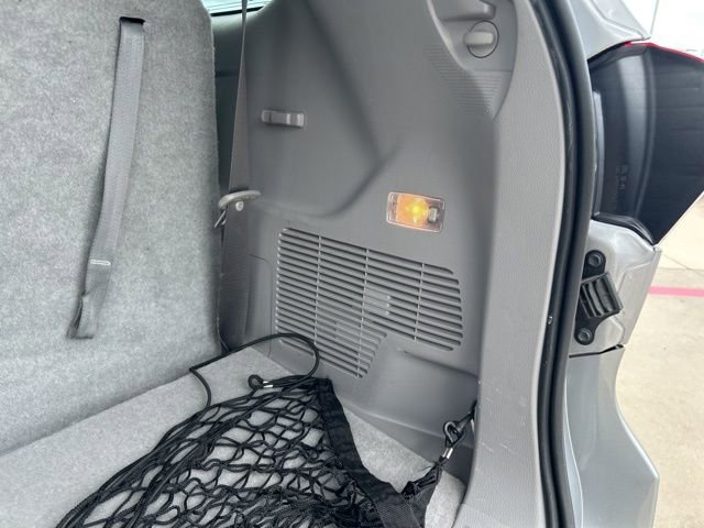 Used 2018 Toyota Highlander Limited FWD image 10