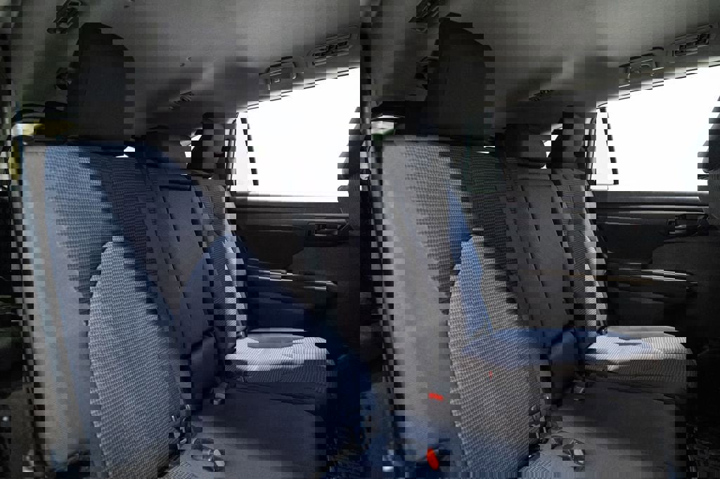 Used 2024 Toyota Highlander LE image 33