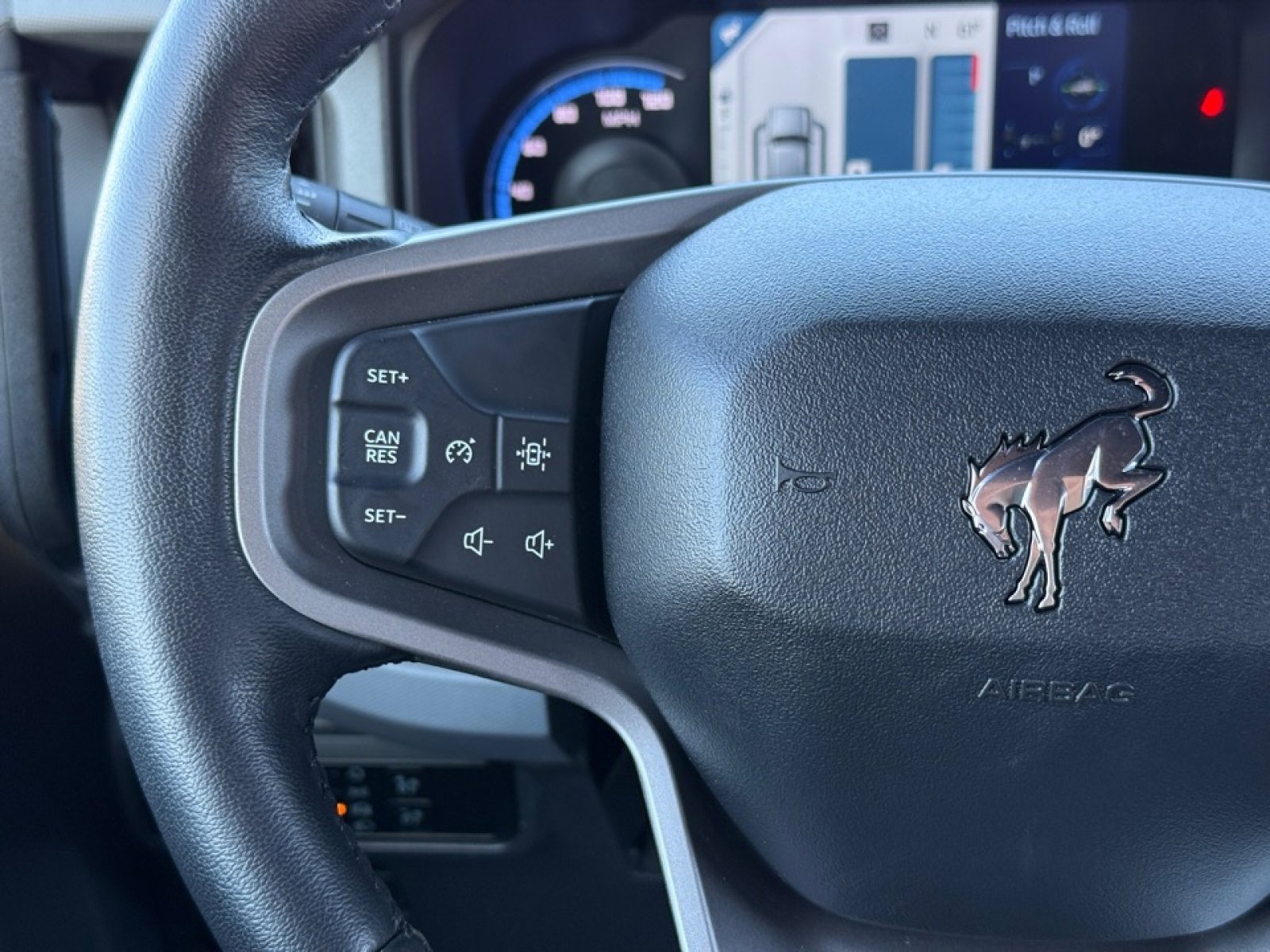 Used 2024 Ford Bronco Black Diamond image 24