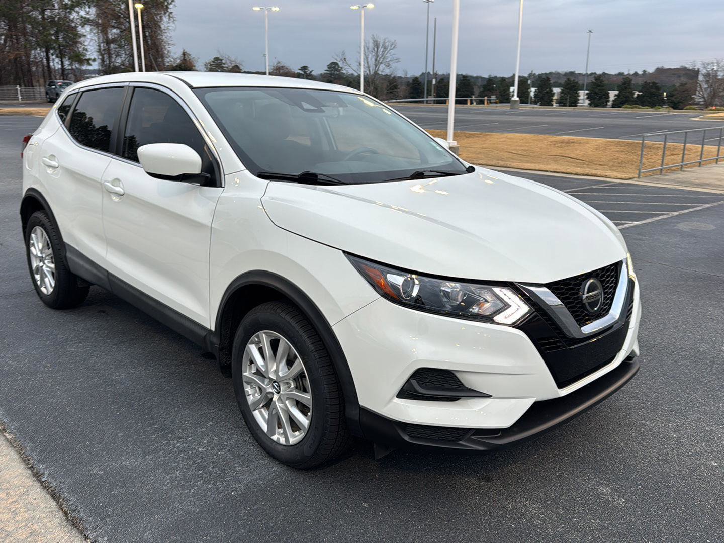 Used 2020 Nissan Rogue Sport S w/ Appearance Package image 6